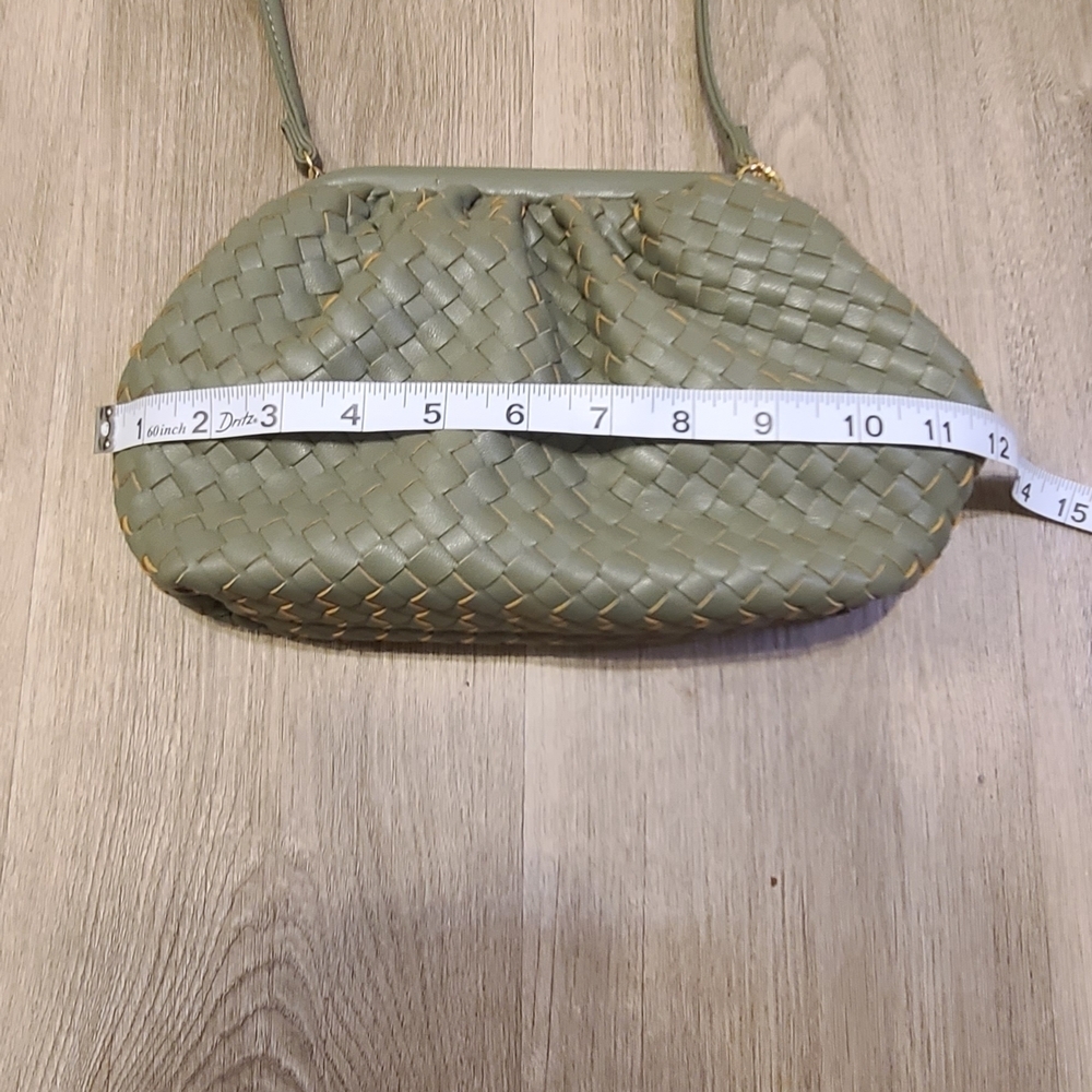 Urban Expressions Olive Woven Shoulder Bag - Picture 2 of 12